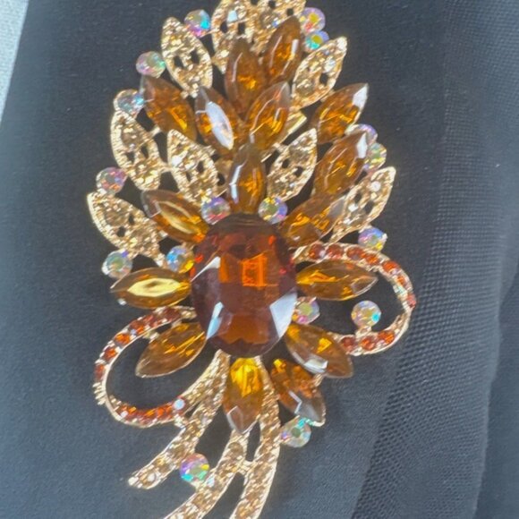 2/$30 Gold Crystal Leaf Brooch Pin With Amber & Multicolor Rhinestones - Picture 5 of 8